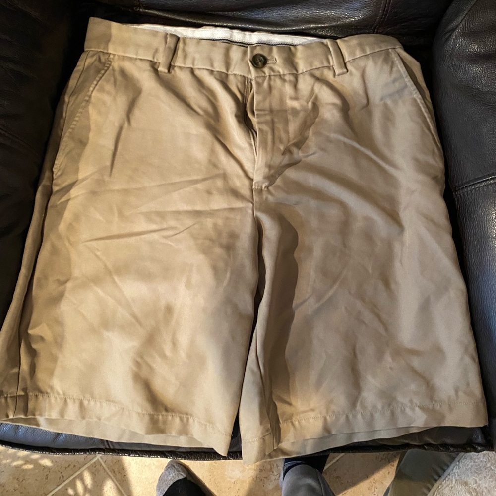 Amazon Essentials Men's Khaki Flat Front Shorts